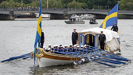 barge.jpg 