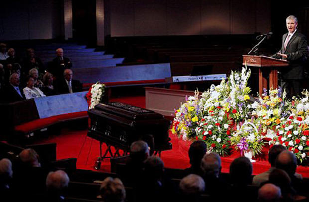 10-jimmy-dean-funeral.jpg 