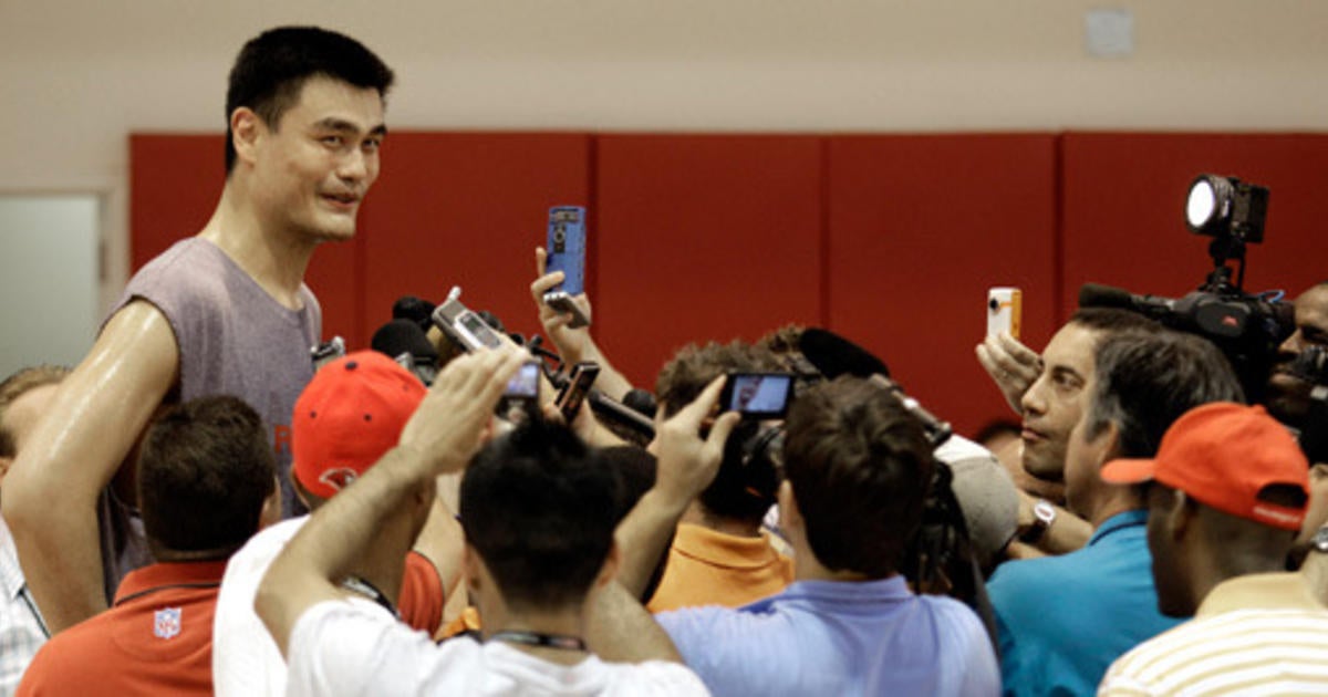 Report: Yao Ming To Retire From NBA - CBS News