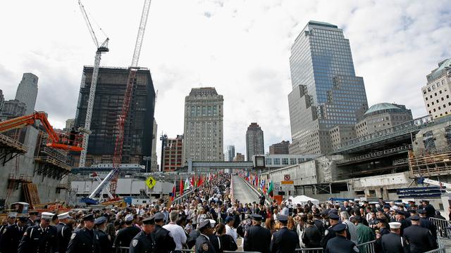 new-york-remembers-victims-of-9-11-terror-attacks.jpg 