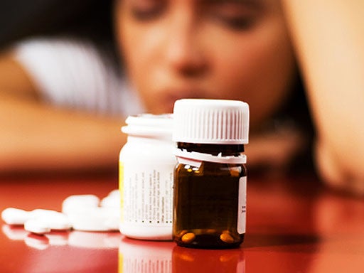 pill, bottle, suicide, generic, istockphoto