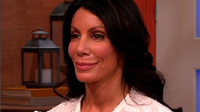 es_0909_NJ_HOUSEWIFE.jpg 