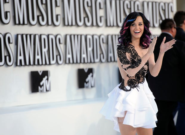 Katy Perry arrives at the MTV Video Music Awards on Sunday, Sept. 12, 2010 in Los Angeles. (AP Photo/Chris Pizzello)