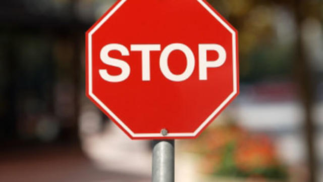 stop_sign_road_istock_000008674885xsmall.jpg 