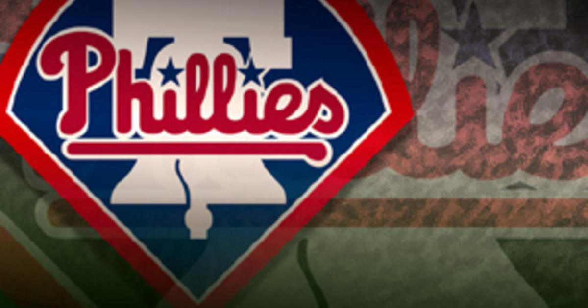 Jimmy Rollins talks to playoff-hopeful Phils