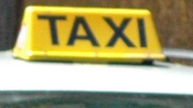 taxi-roof-sign.jpg 