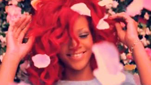 rihanna_425.jpg 