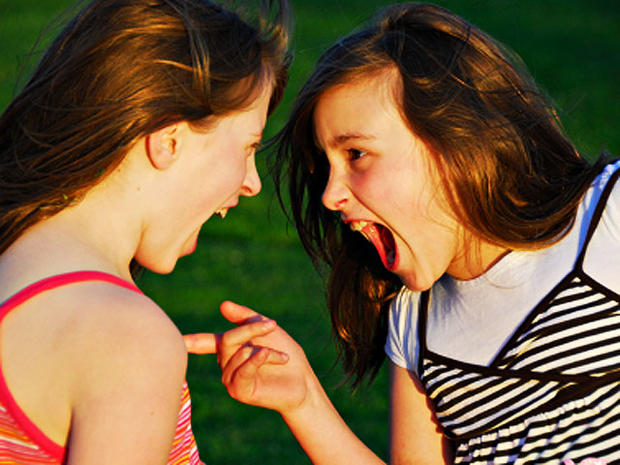 sisters, screaming, fight, sibling rivalry, parenting 