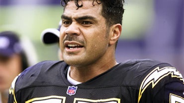 Junior Seau Drives Off Cliff, But in Good Spirits After Crash, Says Family 