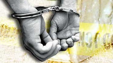 Man Arrested with Drugs After Asking Cop for Ride 