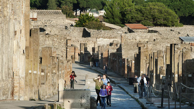 Pompeii Suffers an Archeological Disaster 