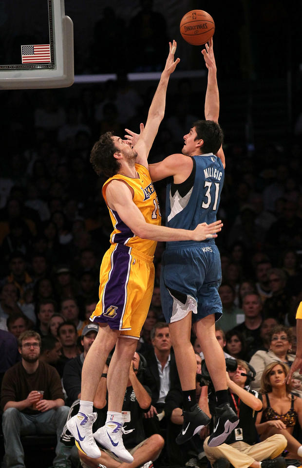 Minnesota Timberwolves v Los Angeles Lakers 