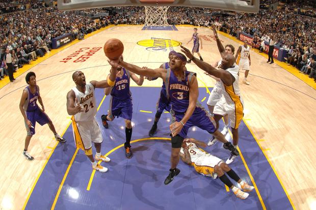 Phoenix Suns v Los Angeles Lakers 