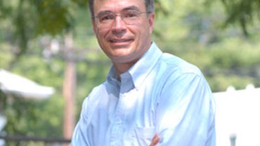 andy.harris_370x278.jpg 