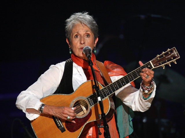 Joan Baez, '60s Singer, Hurt in Treehouse Fall - CBS News