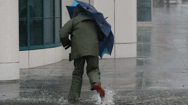 guy-in-rain.jpg 