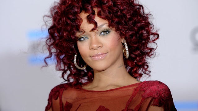 001-rihanna.jpg 