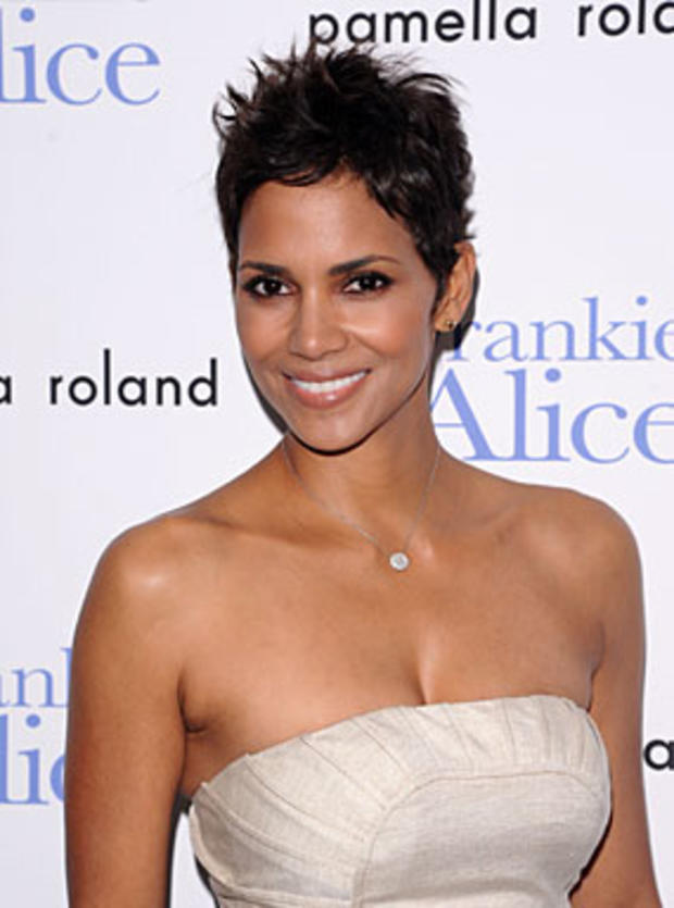 Actress Halle Berry attends a special screening of "Frankie &amp; Alice" in New York, on Wednesday, Nov. 17, 2010. (AP Photo/Peter Kramer) 