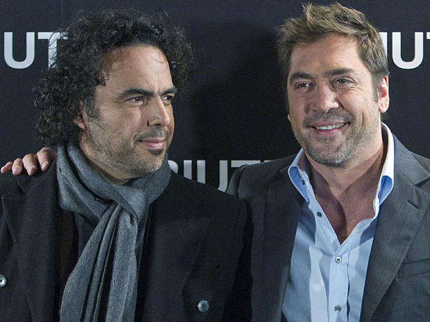 Mexican film director Alejandro Gonzalez Inarritu, left and Spanish actor Javier Bardem pose during a photo call for the movie Biutiful in Madrid Monday Nov. 29, 2010. (AP Photo/Paul White) 