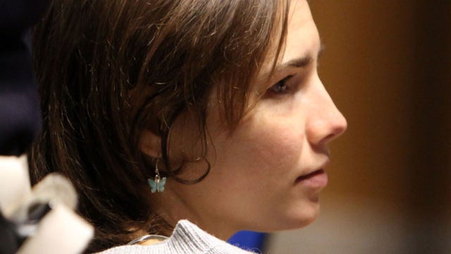 amandaknox_121410_06.jpg 