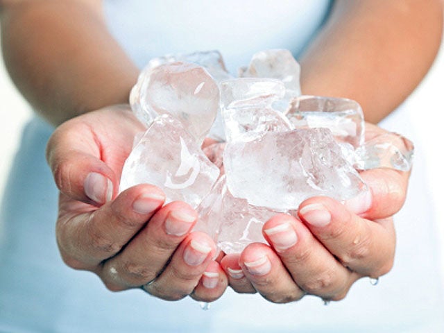 hands, ice, ice cubes, cold, freezing, generic, 4x3 