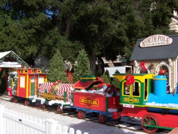 Santa Claus Railroad at Christmas in the Park (www.christmasinthepark.com) 