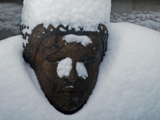 snow-buddha.jpg 