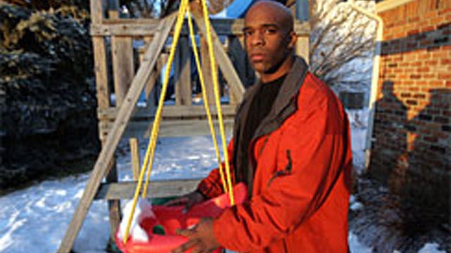 Michigan Father Leon Walker Faces Felony Charges for Reading Wife's Emails 