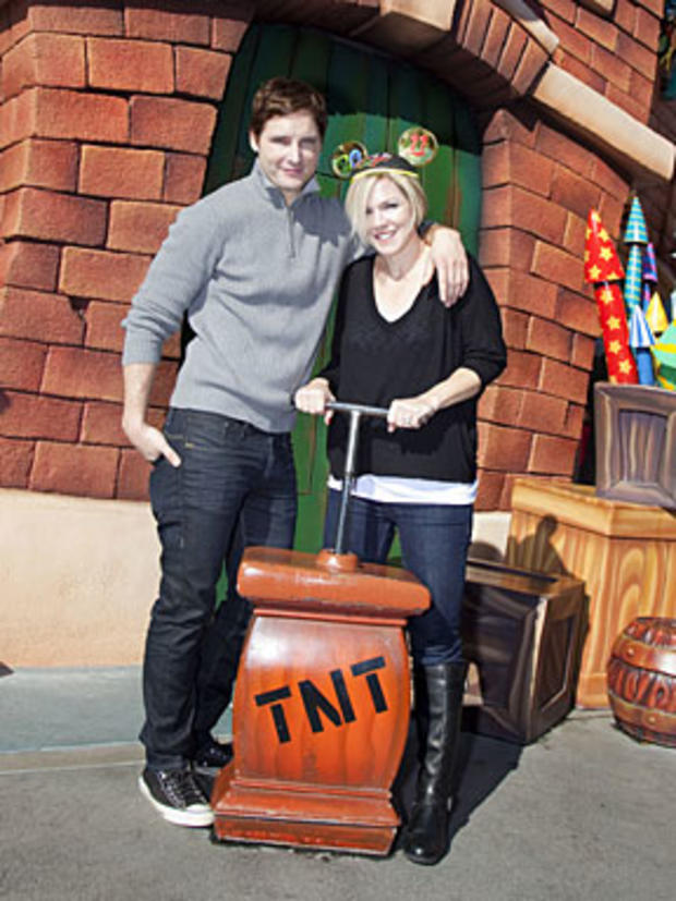 ANAHEIM, CA - DECEMBER 28: In this handout photo provided by Disney, 'Twilight' star Peter Facinelli and actress Jennie Garth pose on December 28, 2010 at Disneyland Park in Anaheim, California. Garth and Facinelli will celebrate their 10th wedding annive 