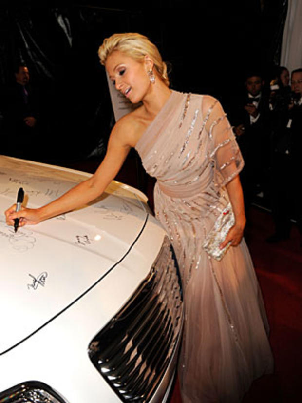 JANUARY 16: Paris Hilton arrives at NBCUniversal/Focus Features Golden Globes Viewing and After Party sponsored by Chrysler held at The Beverly Hilton hotel on January 16, 2011 in Beverly Hills, California. (Photo by Michael Caulfield/Getty Images for NBC 