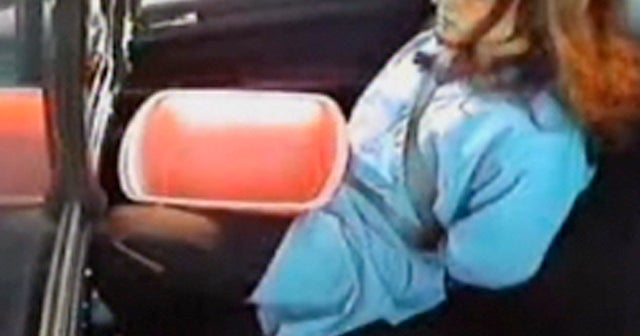 Prisoner's Daring Escape Attempt; Jumps Out of Moving Car - CBS News