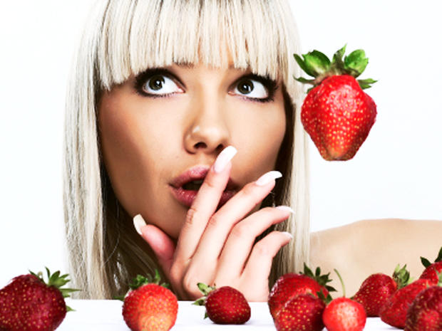 woman, diet, strawberries, stock, 4x3 