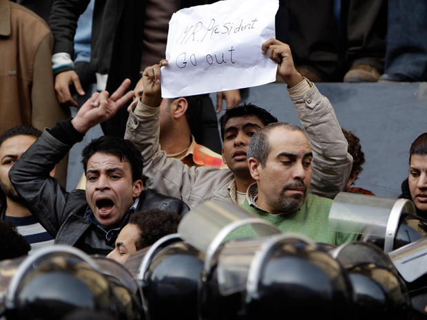 cairo_protests_AP110126028072.jpg 