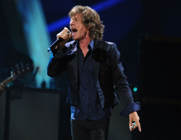 ick Jagger of The Rolling Stones performs onstage at the 25th Anniversary Rock &amp;amp; Roll Hall of Fame Concert  Oct. 30, 2009, in New York. (Photo by Stephen Lovekin/Getty Images) 