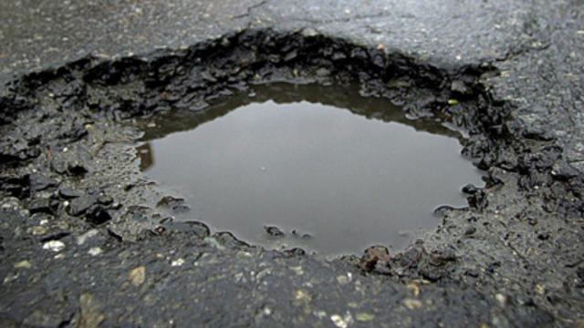 pothole1.jpg 