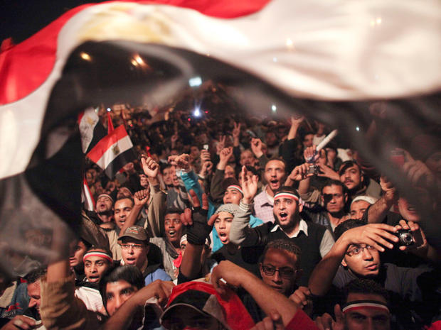 egypt_celebrations_AP11021105409.jpg 
