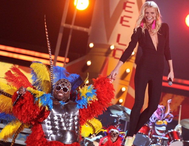LOS ANGELES, CA - FEBRUARY 13: Singers Cee Lo Green (L) and Gwyneth Paltrow perform onstage during The 53rd Annual GRAMMY Awards held at Staples Center on February 13, 2011 in Los Angeles, California. (Photo by Kevin Winter/Getty Images 