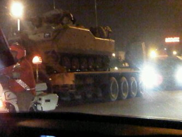 Bahraini army tank at Pearl Square 