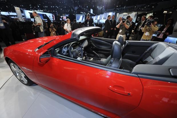 2011-convertible-camaro-unveiled.jpg 