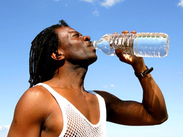 drinking_water_iStock_000000260138XSmall.jpg 