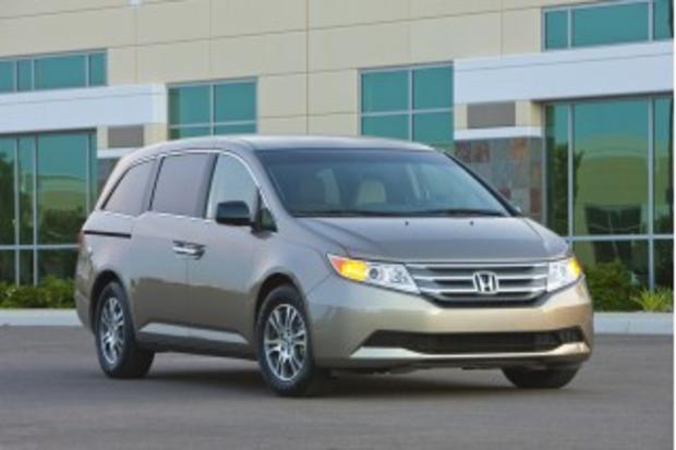 2011-honda-odyssey_100321149_s 