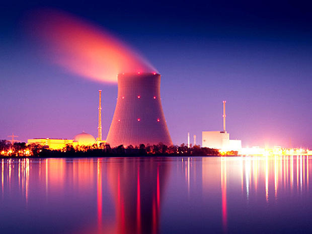 nuclear_plant_iStock_000005.jpg 