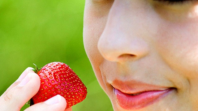 strawberry_iStock_000007134.jpg 