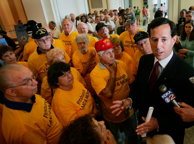 santorum_bases_53207928.JPG 