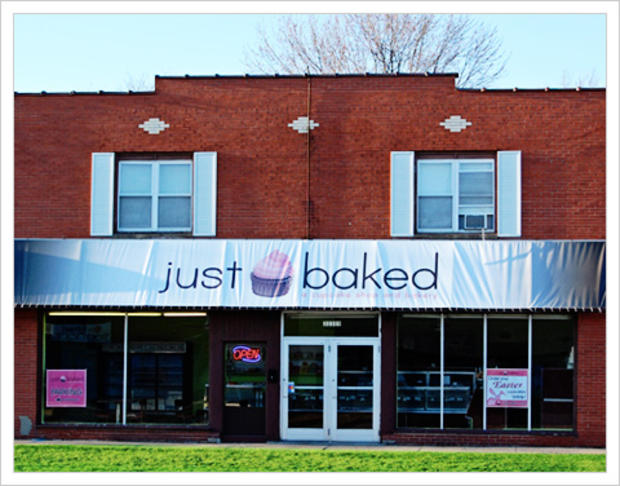 cupcakes - justbaked storefront 