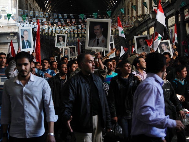 Syrian pro-government protesters 