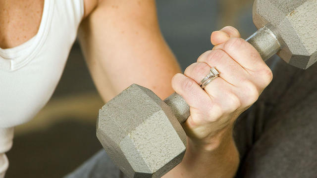 lifting-weights.jpg 
