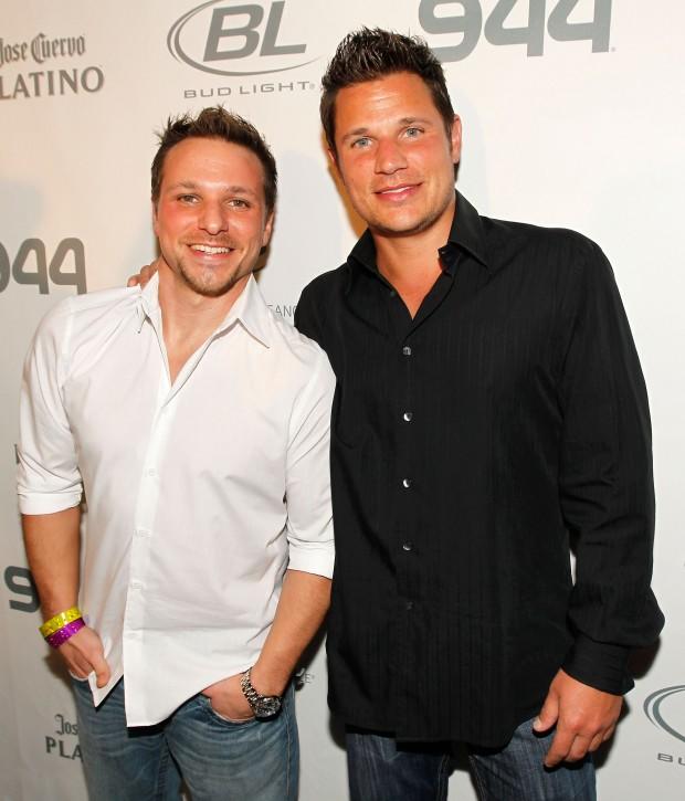 Drew Lachey with his brother, Nick Lachey 