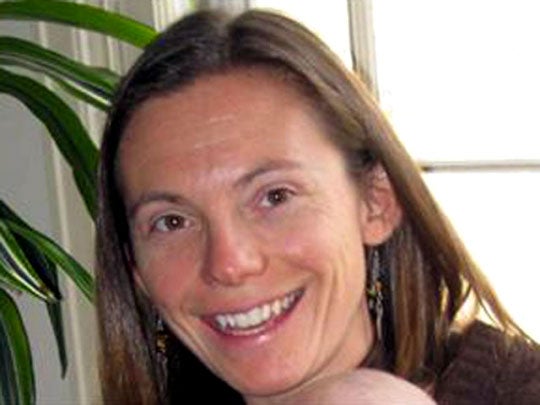 Sisters hold vigil in NY for Kelly Rothwell, missing Fla. police cadet 