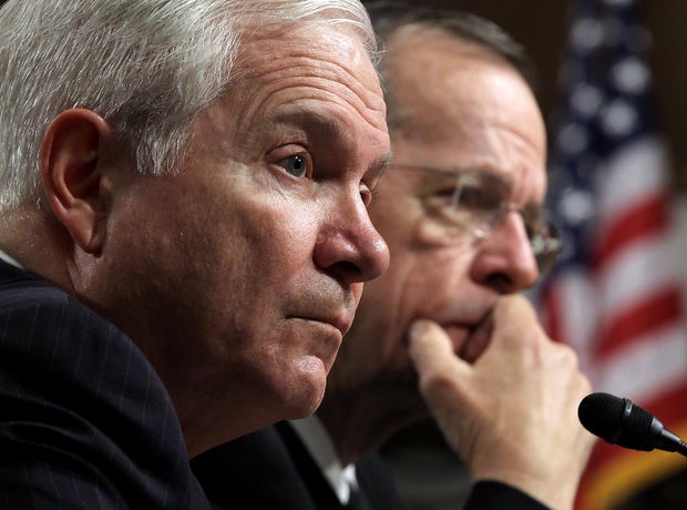 Robert Gates (L) and Adm. Mike Mullen testify on Capitol Hill 